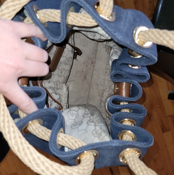 Michael Kors large marina rope drawstring shoulder hobo bag - Picture 5 of 7